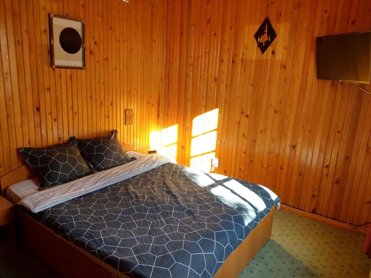 Grandpa'S Hidden Crib, 6 Bedroom, Pet Friendly Sinaia Luaran gambar