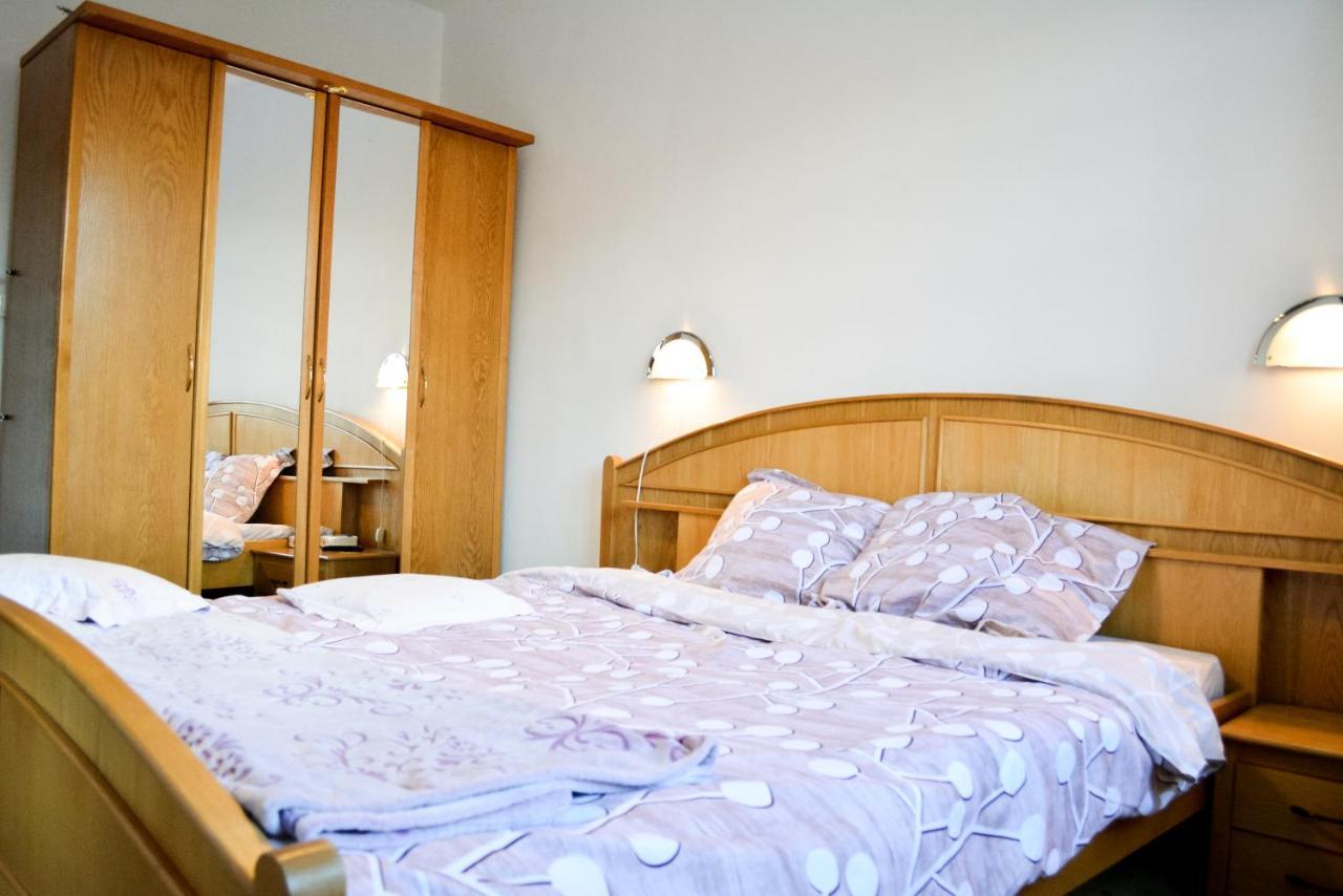 Grandpa'S Hidden Crib, 6 Bedroom, Pet Friendly Sinaia Luaran gambar